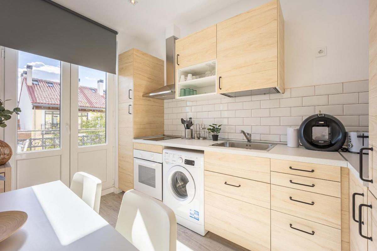Apartamento Con Vistas En Lavapies Lägenhet Madrid Exteriör bild