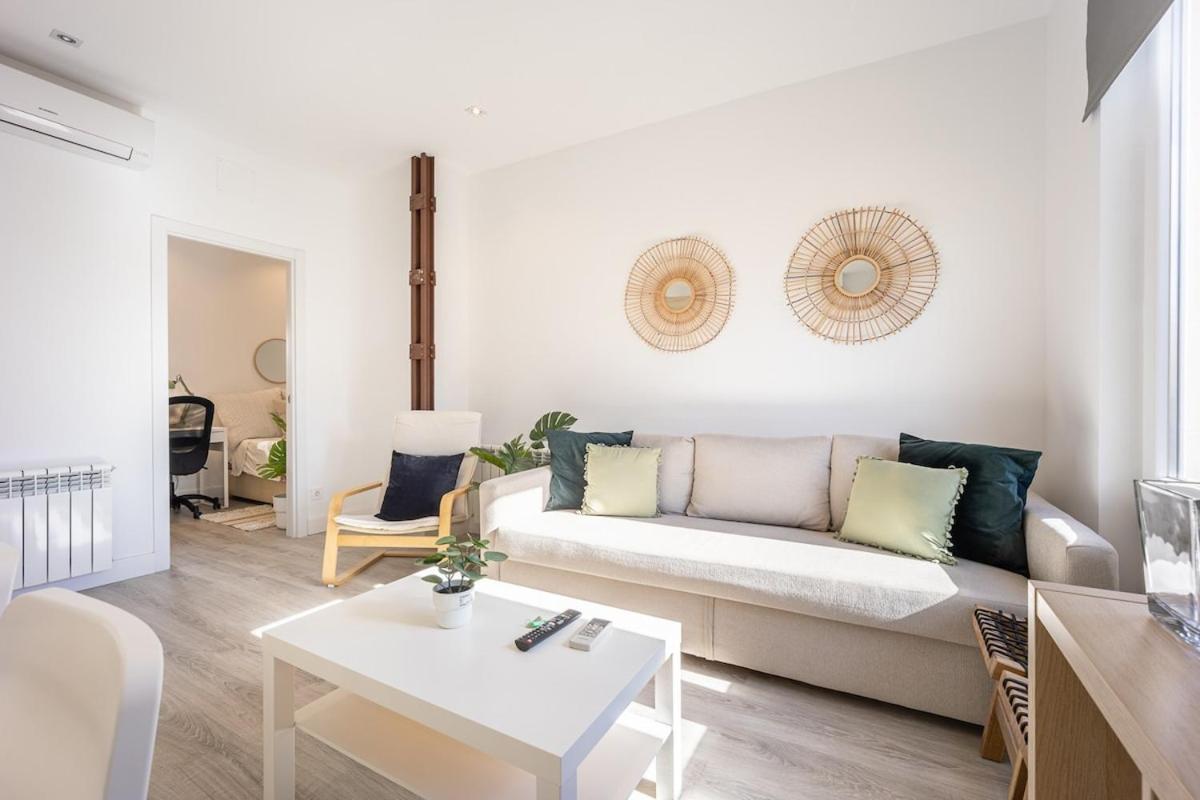Apartamento Con Vistas En Lavapies Lägenhet Madrid Exteriör bild