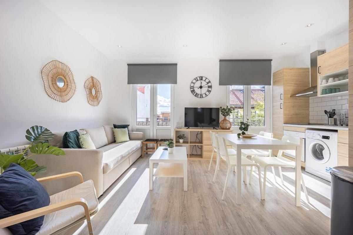 Apartamento Con Vistas En Lavapies Lägenhet Madrid Exteriör bild