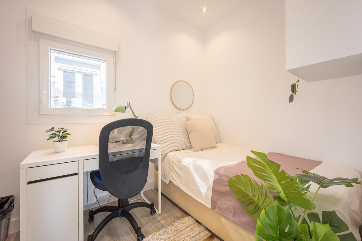 Apartamento Con Vistas En Lavapies Lägenhet Madrid Exteriör bild