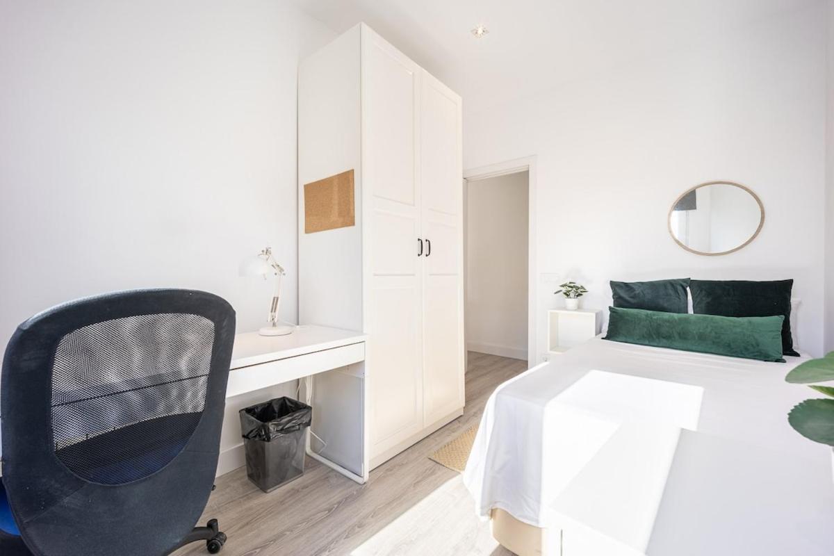 Apartamento Con Vistas En Lavapies Lägenhet Madrid Exteriör bild
