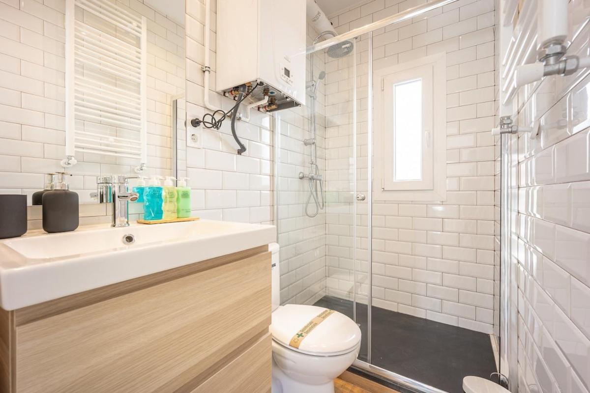 Apartamento Con Vistas En Lavapies Lägenhet Madrid Exteriör bild