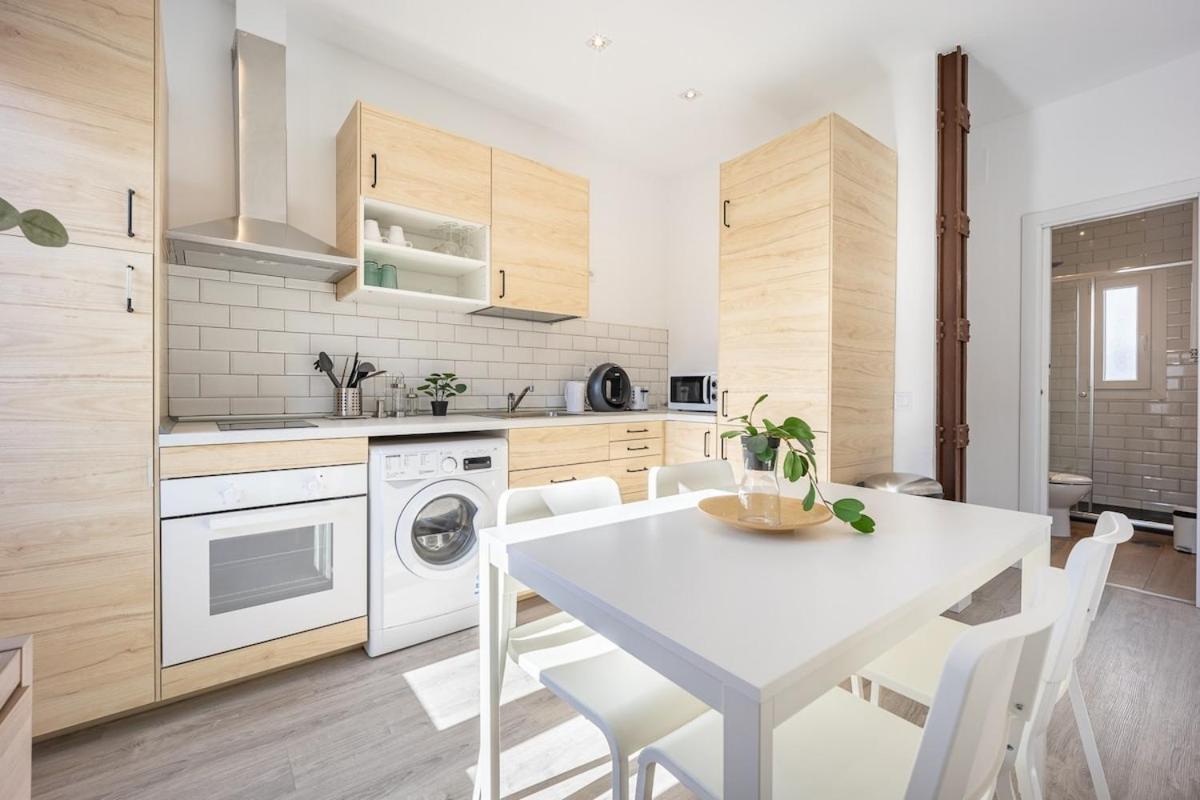 Apartamento Con Vistas En Lavapies Lägenhet Madrid Exteriör bild